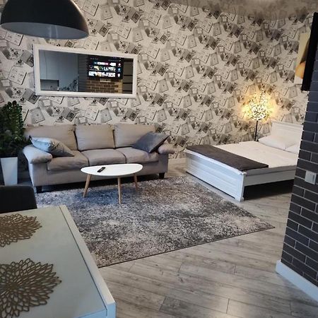 Просторі Lux Апартаменти На Центральному Проспекті, Великий Smart Tv,Преміум-Підписки Youtube Та Онлайн-Кінотеатрів , Кавомашина, Відкритий Балкон, Звітні Документи كريفوي روغ المظهر الخارجي الصورة